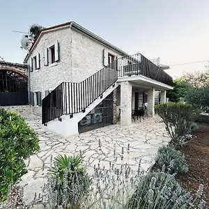 Apartmán Koronsovac House With 4 Apartments, Poreč